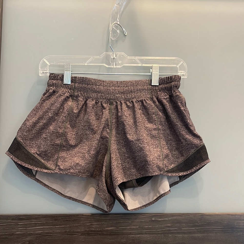 Lululemon hotty hot 2.5”